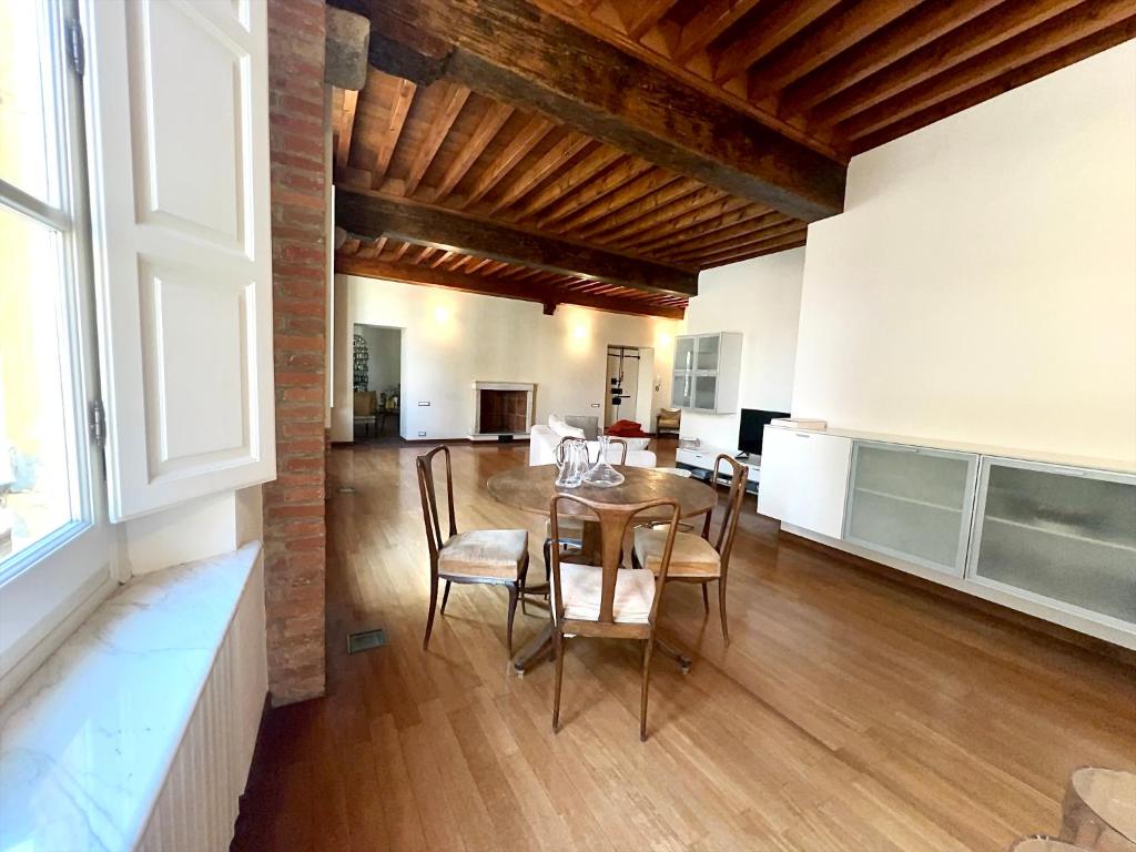 Tizzi's Home – Lucca